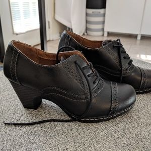 Eurosoft Oxford Heels (New in Box)